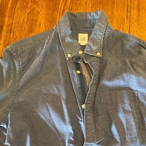 Gap Men’s light weight denim button down
